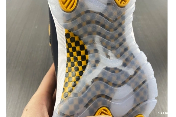 Jordan Air yellow 11 AJ11 and black 0331